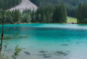 Emerald Lake Tragoess Austria