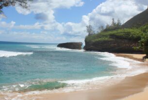 Hawaiian Island Not Allowed To Visit